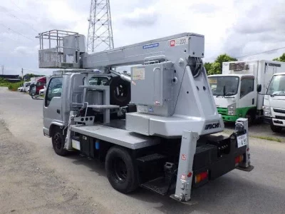 Isuzu ELF