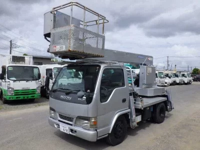 Isuzu ELF