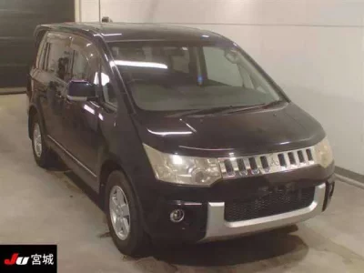 Mitsubishi DELICA D5