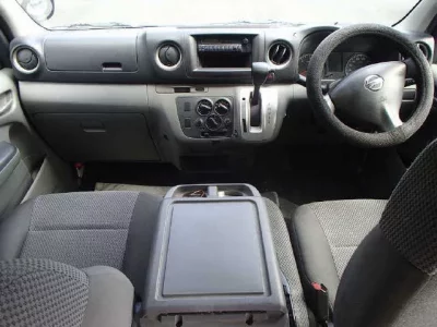 Nissan CARAVAN VAN