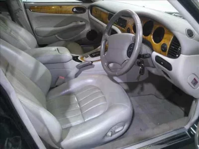Jaguar XJ SERIES
