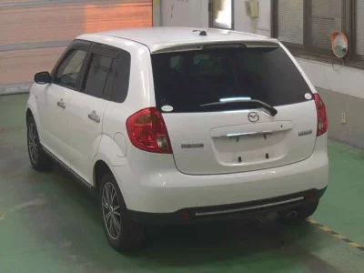 Mazda VERISA