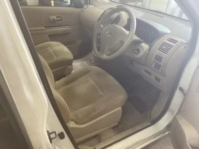 Nissan LAFESTA