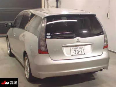 Mitsubishi GRANDIS