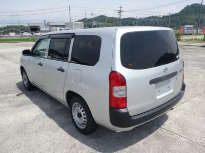 Toyota SUCCEED