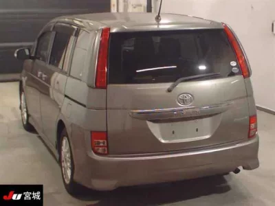 Toyota ISIS
