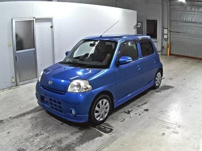Daihatsu Esse