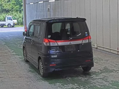 Mitsubishi DELICA D2