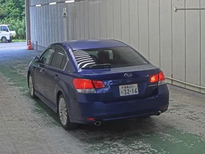 Subaru LEGACY B4