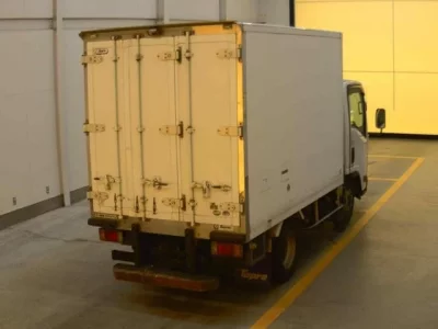 Isuzu ELF