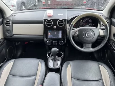 Mazda VERISA