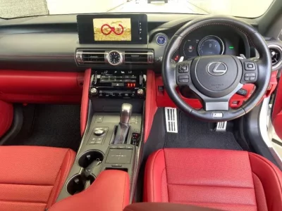 Lexus IS