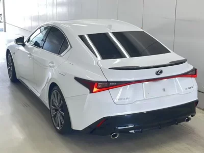 Lexus IS