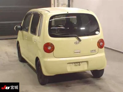 Daihatsu MOVE LATTE