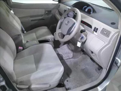 Toyota RAUM
