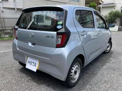 Daihatsu MIRA E S