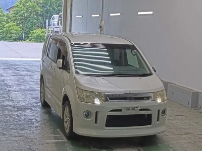Mitsubishi DELICA D5