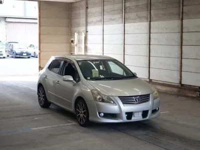 Toyota BLADE