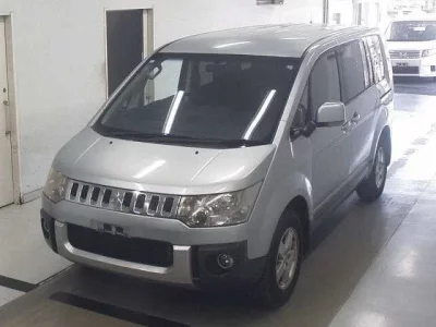 Mitsubishi DELICA D5