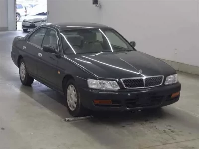 Nissan LAUREL