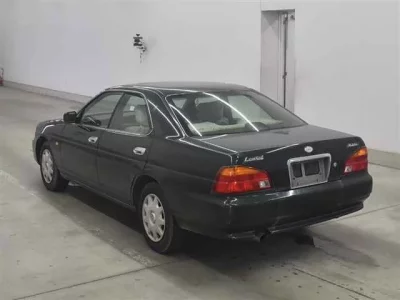 Nissan LAUREL