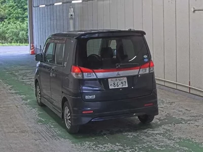 Mitsubishi DELICA D2