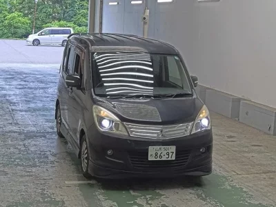 Mitsubishi DELICA D2