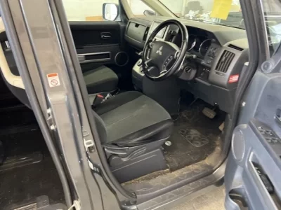 Mitsubishi DELICA D5