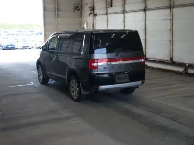 Mitsubishi DELICA D5