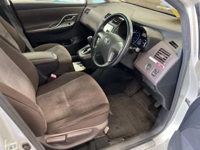 Toyota MARK X ZIO