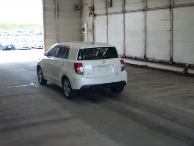 Toyota IST
