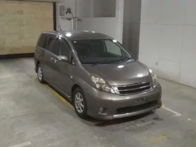 Toyota ISIS