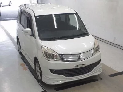 Mitsubishi DELICA D2