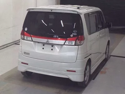 Mitsubishi DELICA D2