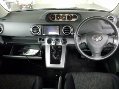 Toyota COROLLA RUMION