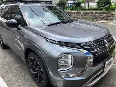 Mitsubishi OUTLANDER PHEV