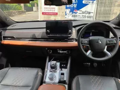 Mitsubishi OUTLANDER PHEV