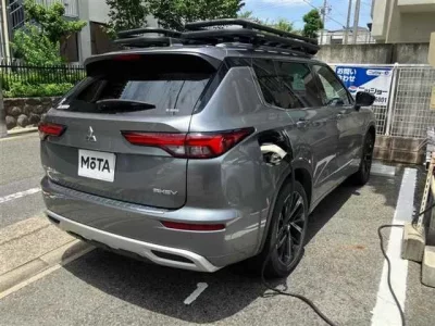 Mitsubishi OUTLANDER PHEV