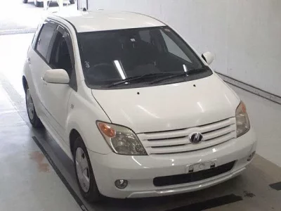 Toyota IST