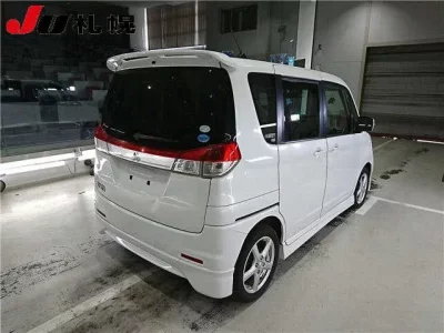Mitsubishi DELICA D2