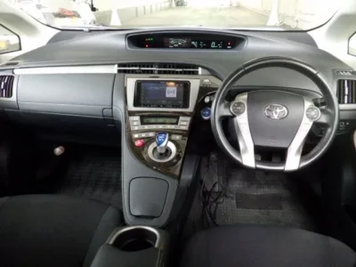 Toyota PRIUS PHV