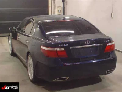 Lexus LS