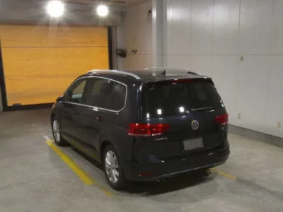Volkswagen GOLF TOURAN