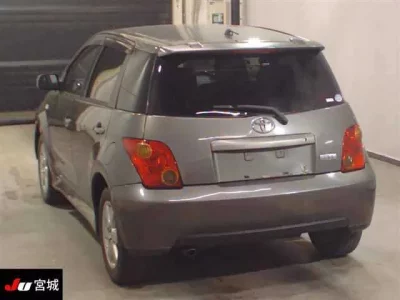 Toyota IST
