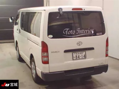 Toyota HIACE VAN