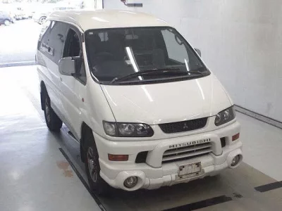 Mitsubishi DELICA