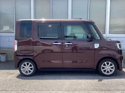 Toyota PIXIS MEGA