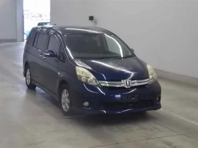 Toyota ISIS