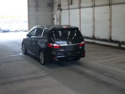 Nissan LAFESTA