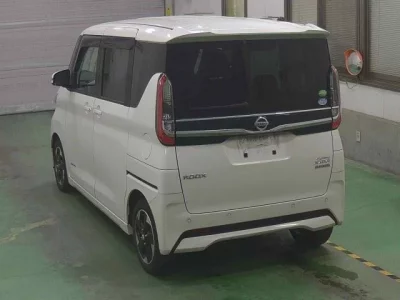 Nissan ROOX